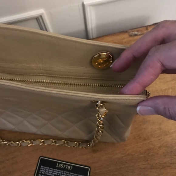 Vintage CHANEL Double Chain Purse - Picture 5 of 15